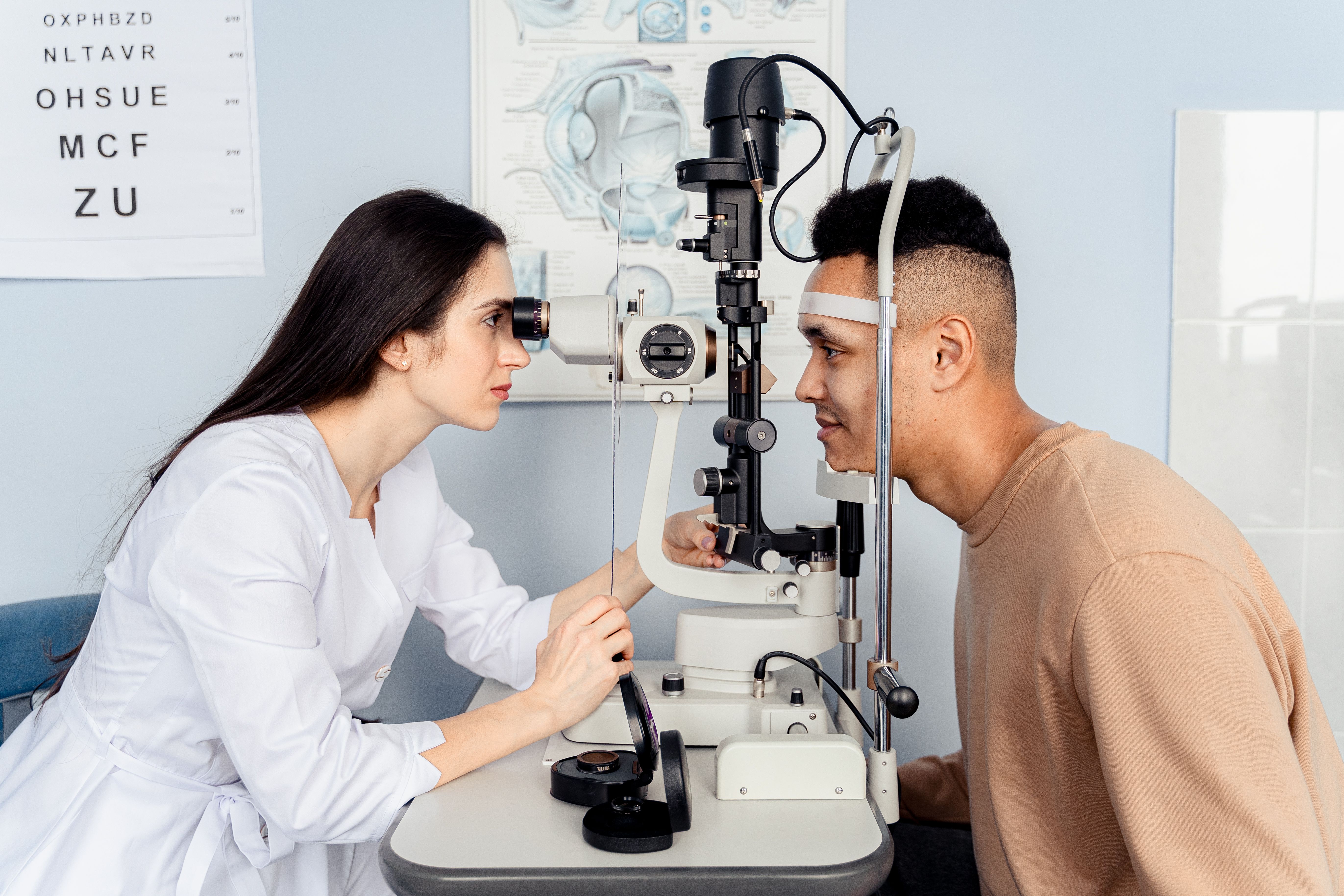 Opération des yeux en Tunisie — lasik et cataracte avec Crotal Medical